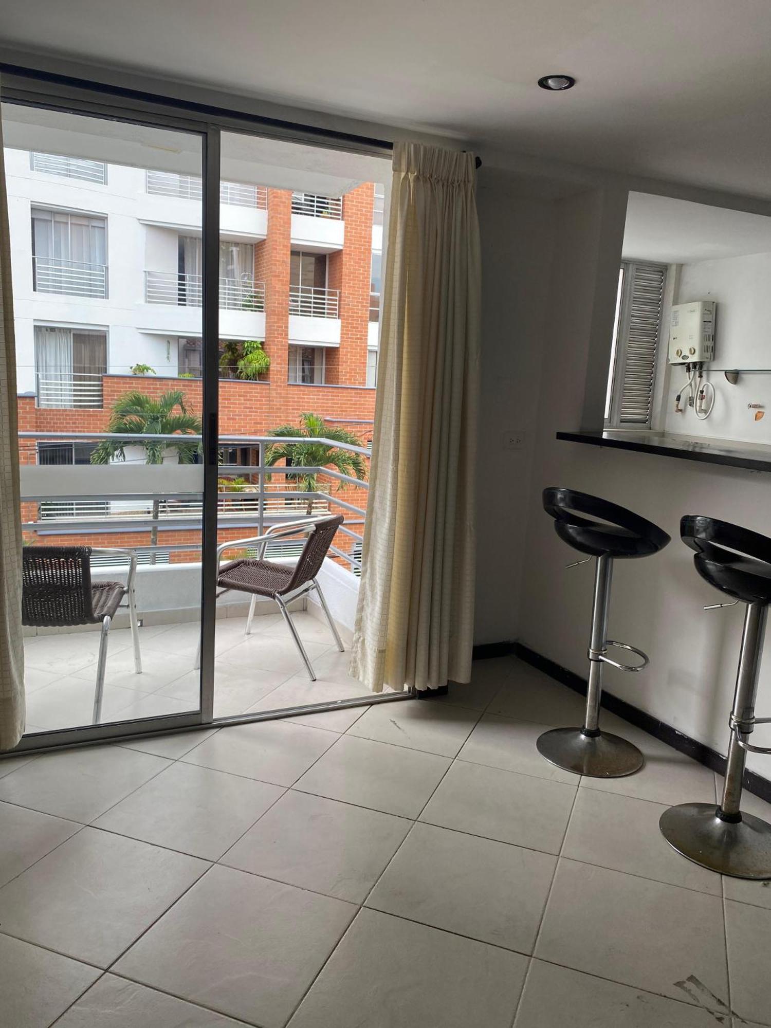 Apartaestudios Laureles Медельин Экстерьер фото