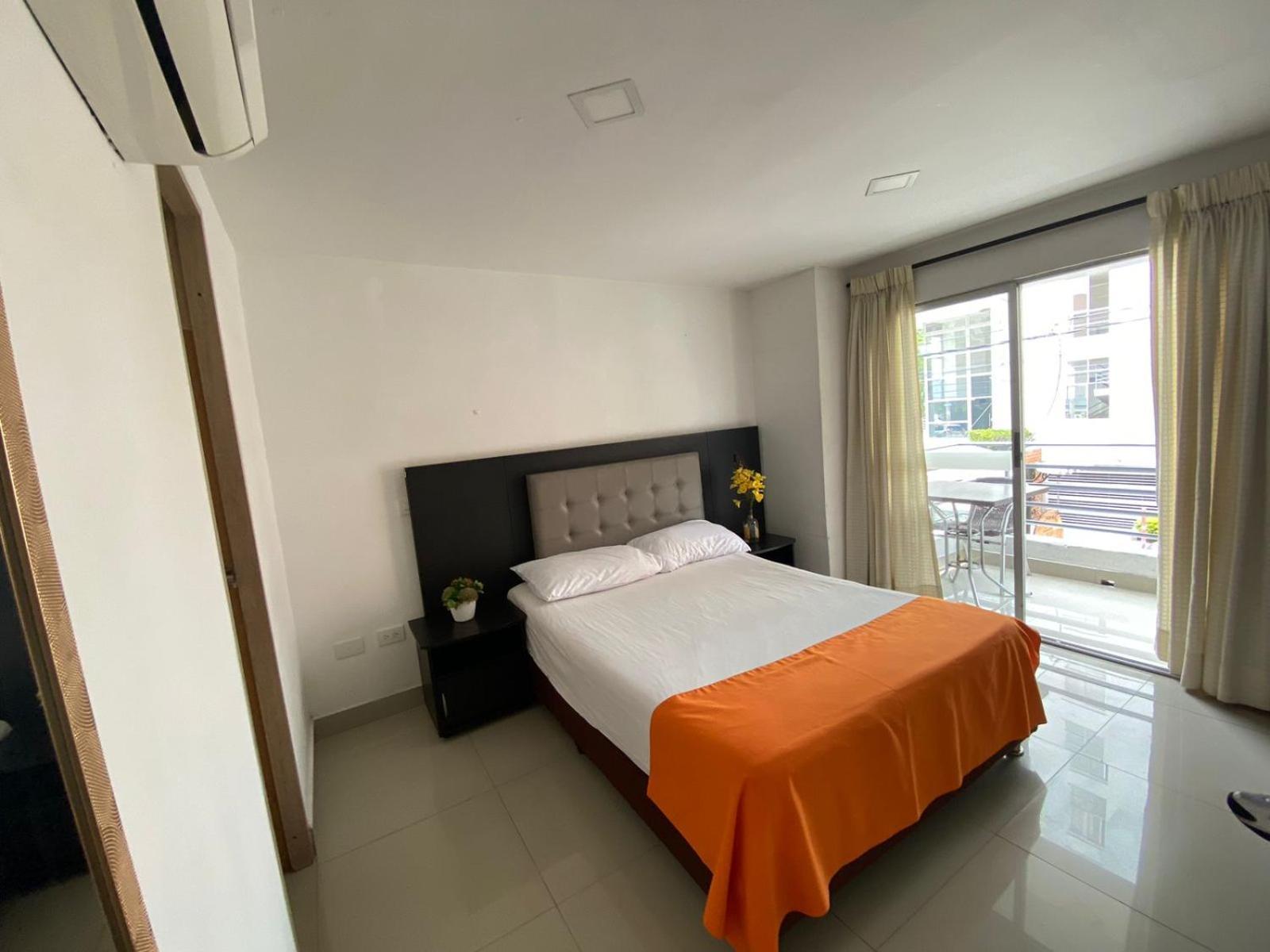 Apartaestudios Laureles Медельин Экстерьер фото